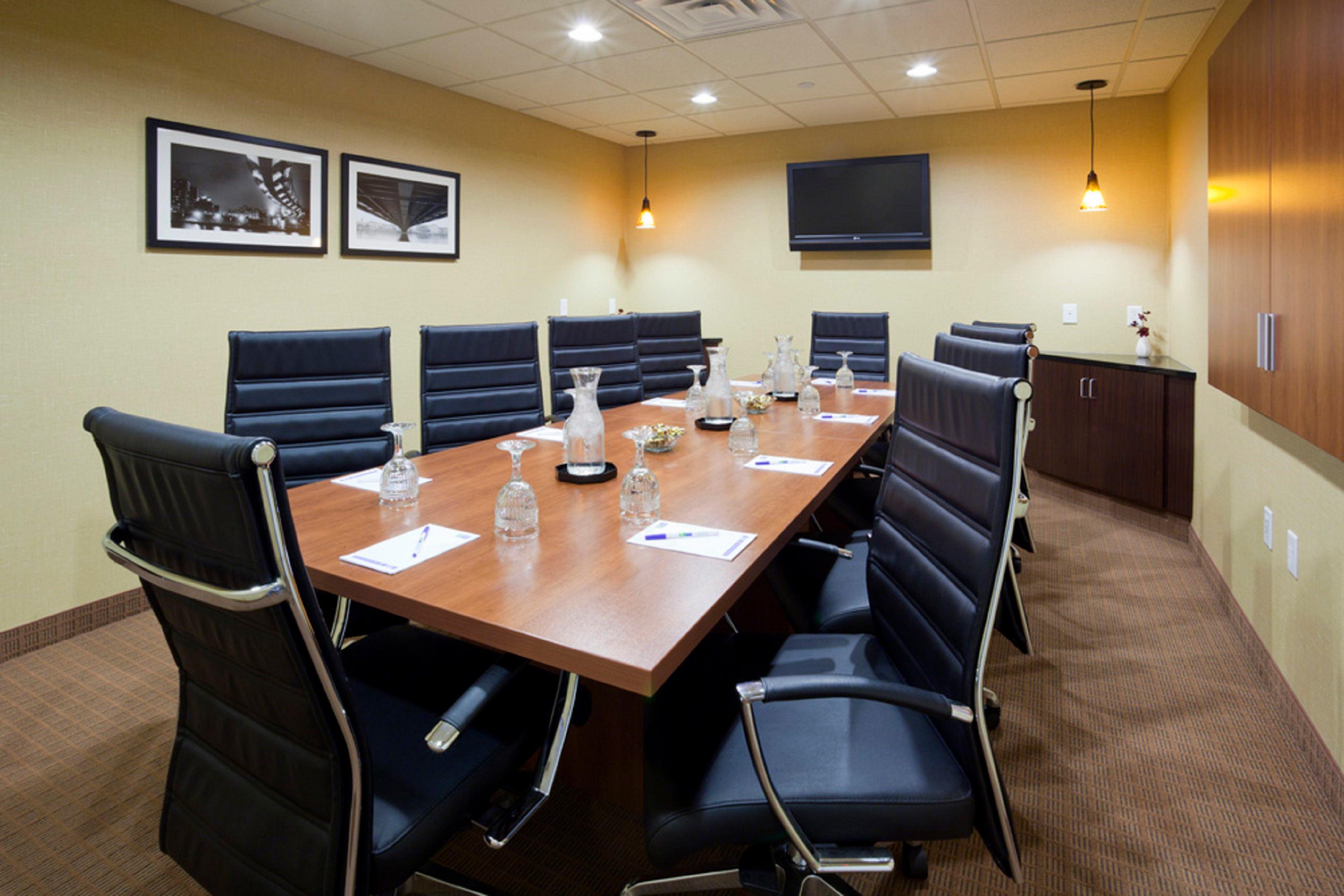 Holiday Inn Express Hotel & Suites Rogers By Ihg Εξωτερικό φωτογραφία