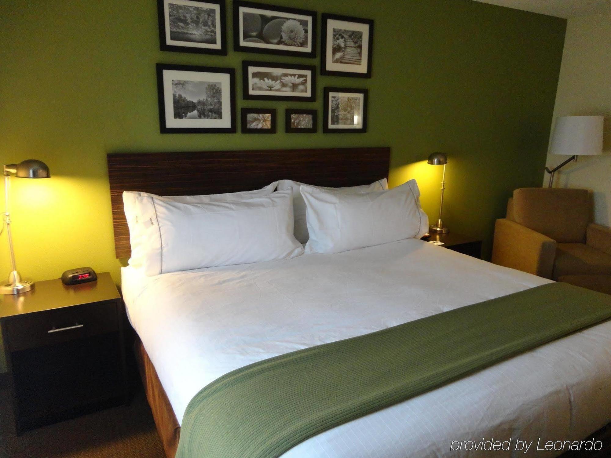Holiday Inn Express Hotel & Suites Rogers By Ihg Εξωτερικό φωτογραφία